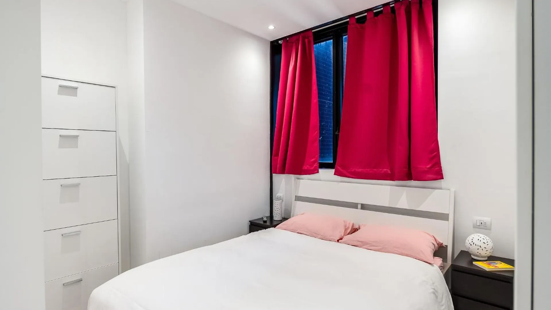 Apartment Appartamento Noto Milan